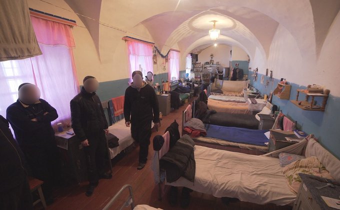 В Хмельницкой области заключенные колонии порезали себе вены