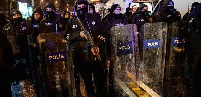 Теракт в Стамбуле: задержаны 20 предполагаемых членов ИГ - Фото