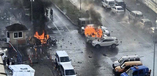 Теракт в Измире: губернатор обвиняет Рабочую партию Курдистана - Фото