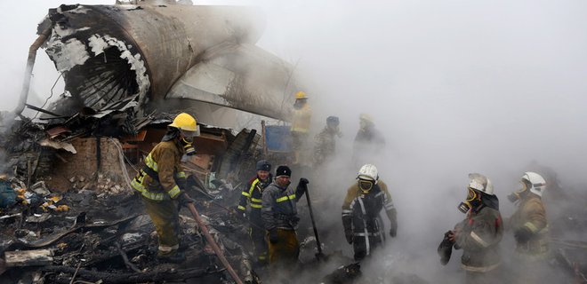 Власти Киргизстана: При крушении Boeing погибли 38 человек  - Фото