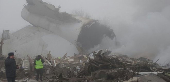 Крушение самолета под Бишкеком: количество жертв возросло до 39 - Фото