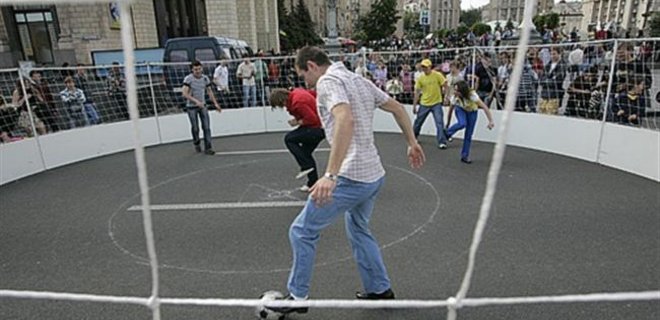 Половина украинцев никогда не занимается спортом - опрос - Фото