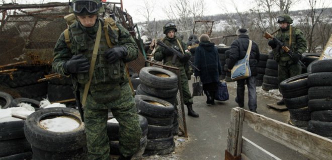 Военные РФ в Донбассе расстреляли мешавшего им сбежать офицера - Фото