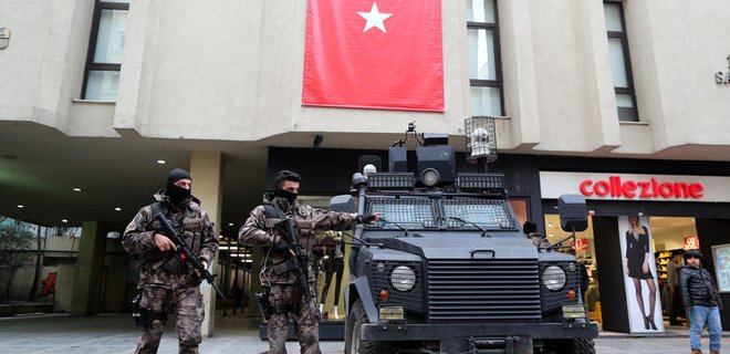 В Стамбуле совершено вооруженное нападение на ресторан - Фото