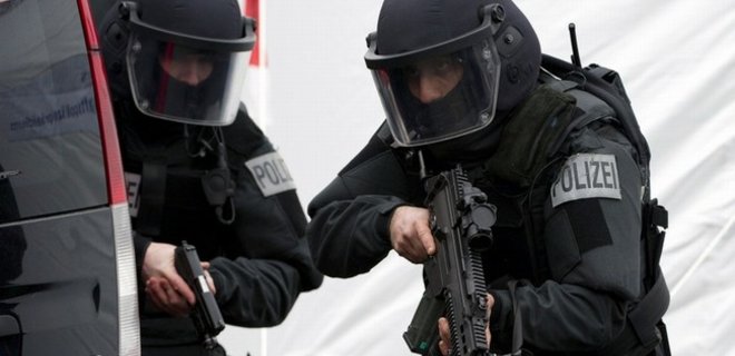 В центральной Германии проводится антитеррористический рейд - Фото