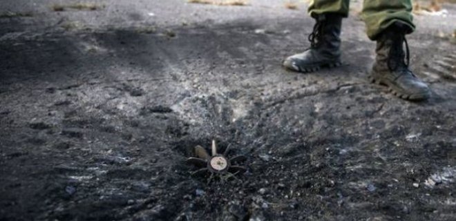 В Луганской области боевики обстреляли поселок: нет света и воды - Фото