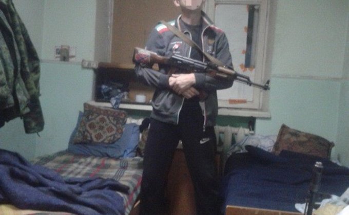В Донбассе задержан боевик с наградами от главарей: фото, видео