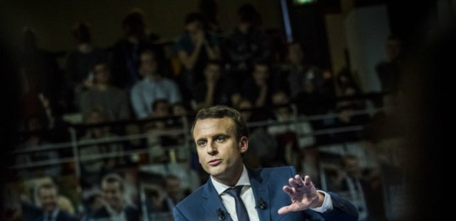 Опрос: во втором туре выборов во Франции Макрон победит Ле Пен - Фото