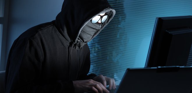 США и Британия обвинили хакеров из РФ в заражении роутеров - Фото