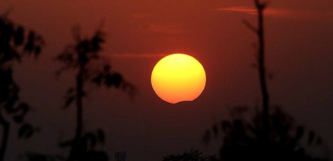 Жителей Земли 26 февраля ожидает уникальное солнечное затмение - Фото