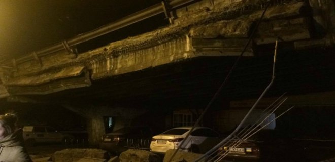 В Киеве обрушился Шулявский мост: фото - Фото