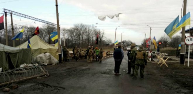 Участники блокады заявили об установлении нового поста в Донбассе - Фото