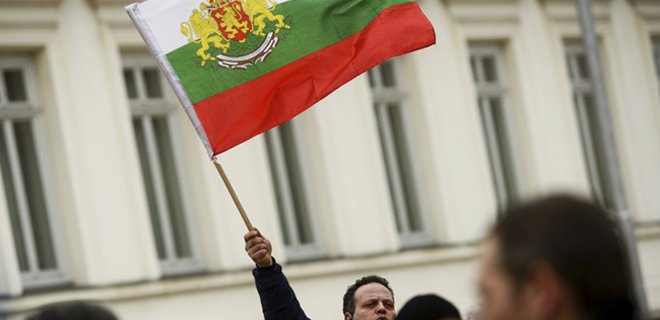 В Болгарии проходят досрочные парламентские выборы - Фото
