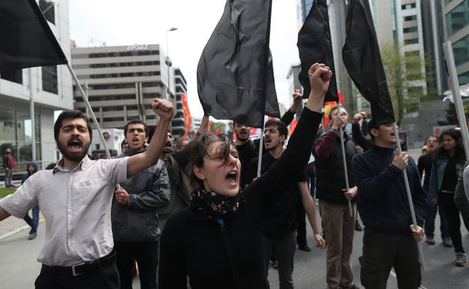 Первомайская акция в Стамбуле: десятки пострадавших и задержанных