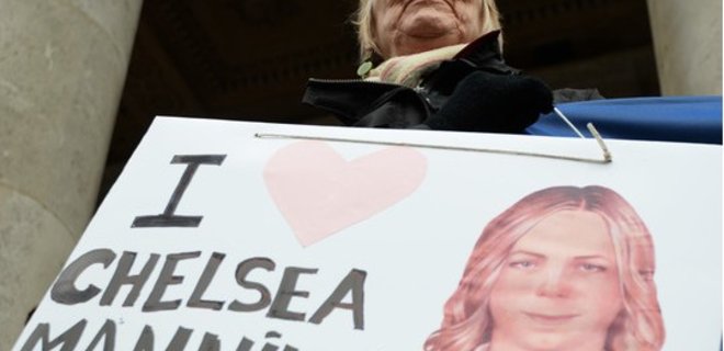 Информатор Wikileaks Челси Мэннинг вышла на свободу - Фото