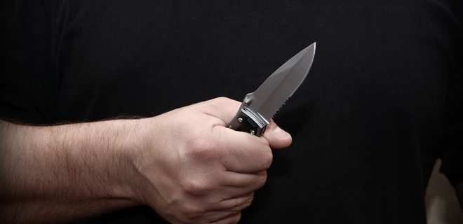 Пьяный полицейский изрезал ножом патрульного в Киеве: фото - Фото
