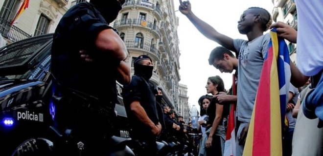 В Каталонии началась национальная забастовка: блокируются дороги - Фото