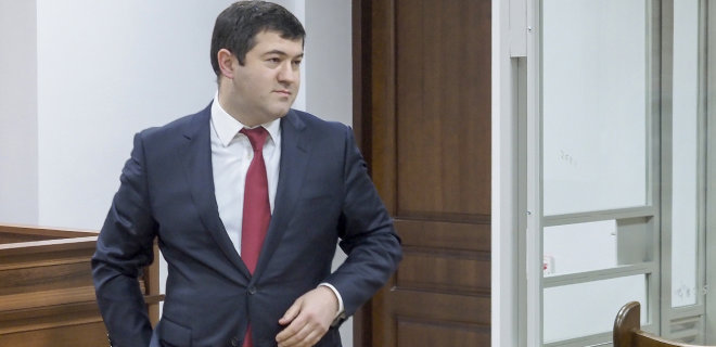 Насиров судится за два кресла: в налоговой и таможенной службах - Фото