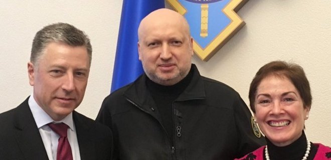 Турчинов обсудил с Волкером и послом США закон о Донбассе - Фото