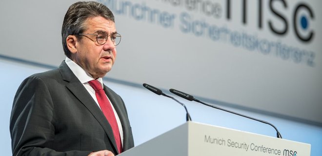 Глава МИД Германии снова предложил ослабление санкций против РФ - Фото