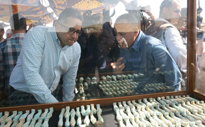 В Египте обнаружили крупный некрополь жрецов с сокровищами - фото