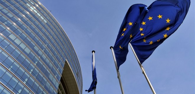 Евросоюз поддержал введение санкций против Польши - Фото