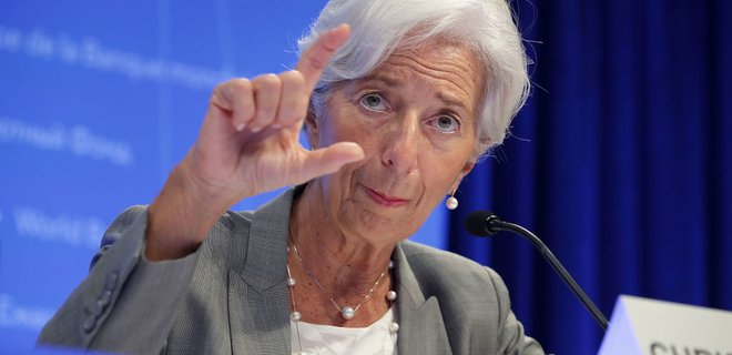 Самолет с главой МВФ на борту экстренно сел в Аргентине - СМИ - Фото