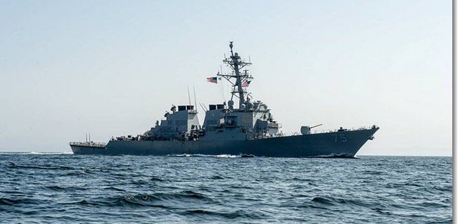 Эсминец США вошел в Черное море для совместных учений - Фото