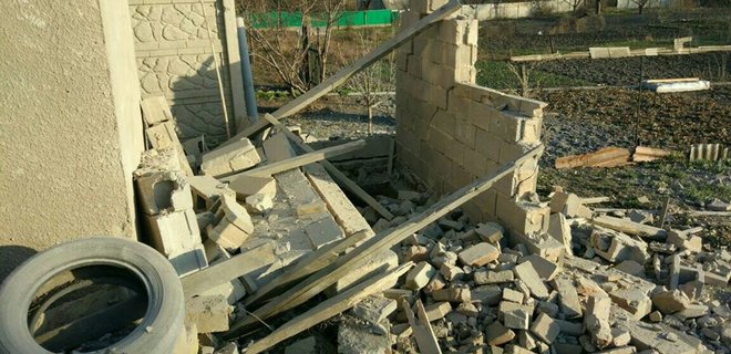 Боевики обстреляли Авдеевку: люди сидели в укрытии до утра - фото - Фото