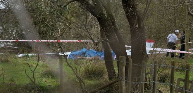 В Северной Ирландии упал легкомоторный самолет - Фото