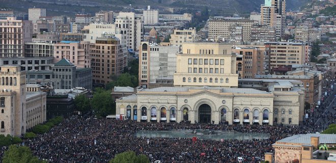 Протесты в Ереване: оппозиция договорилась расходиться на ночь - Фото