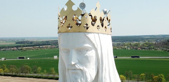 З6-метровая статуя Иисуса Христа в Польше раздает интернет: фото - Фото