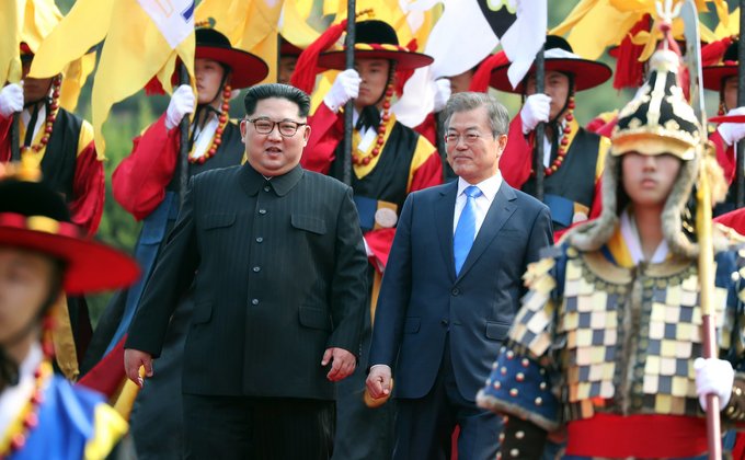 Как прошли исторические переговоры лидеров двух Корей: фото