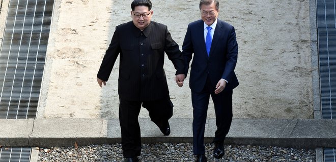 Северная Корея вернулась к единому времени с Южной - Фото