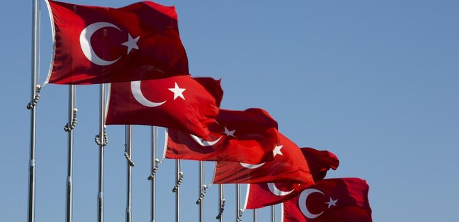 В Турции увольняют более 18 тысяч госслужащих - Фото