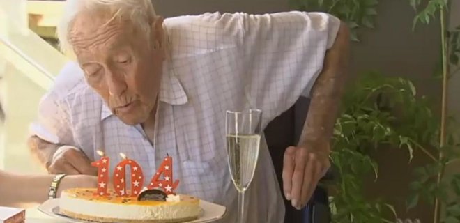104-летний ученый решил поехать в Швейцарию ради эвтаназии: видео - Фото