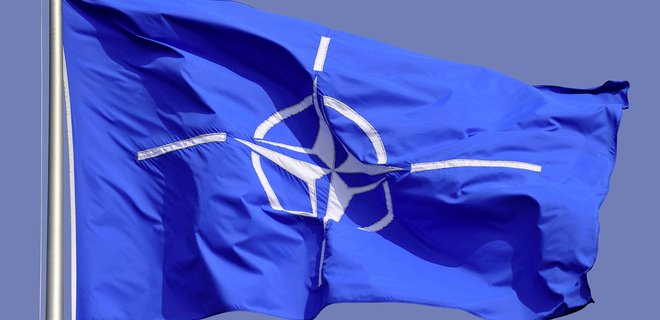 НАТО будет поддерживать Украину, несмотря на требование Венгрии - Фото