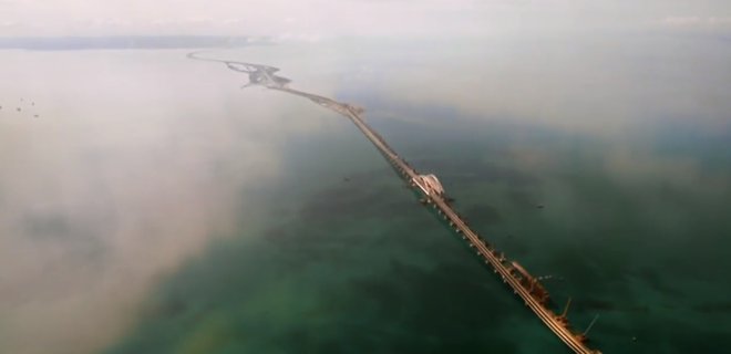 Крымский мост восстановят к осени 2023 года, это подрывает логистику РФ на юге — Британия - Фото
