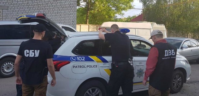 В Житомире СБУ задержала на взятке патрульного полиции: фото - Фото