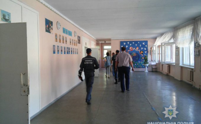 Более 30 учеников николаевской школы отравились неизвестным газом