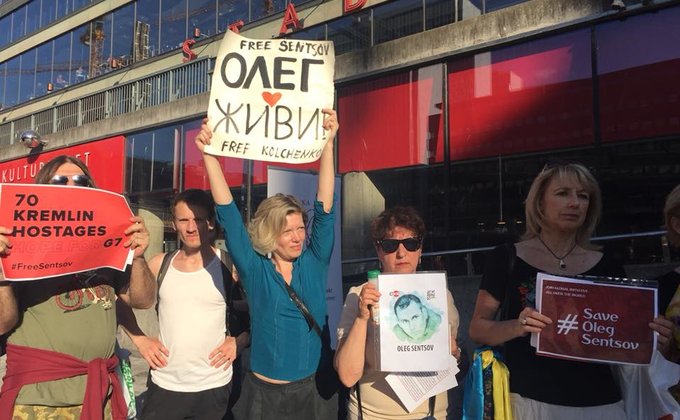 Акции в поддержку Сенцова прошли в 80 городах мира: фото
