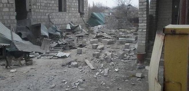 Боевики устроили взрыв в Голубовском: пострадали местные жители - Фото