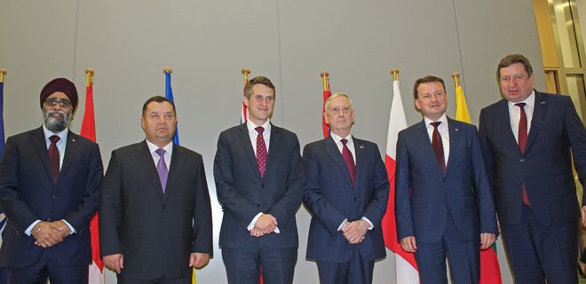 Полторак скоординировал сотрудничество с коллегами из НАТО - Фото