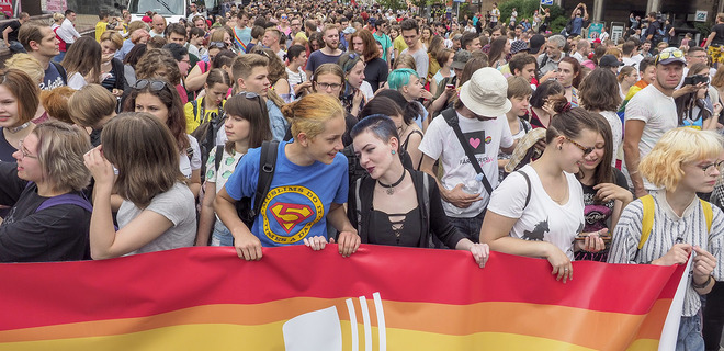 Есть восемь требований. В Киеве прошел Марш равенства в защиту прав ЛГБТ – трансляция - Фото