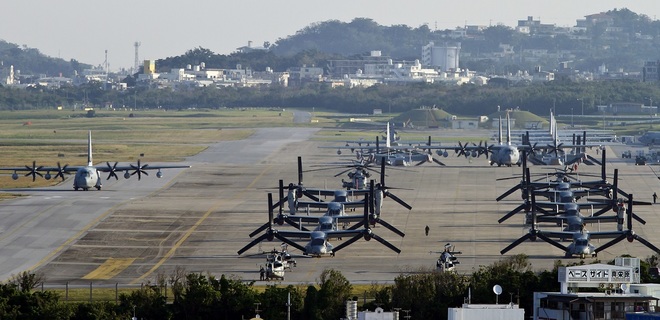 Глава японской Окинавы требует свернуть базы США на острове - Фото