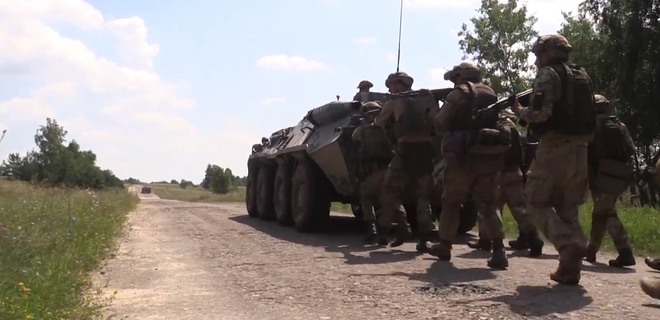 Утром возле Крымского шел 5-часовой бой: погибли четверо военных - Фото