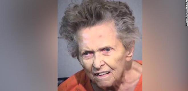 В США 92-летняя женщина убила сына: хотел сдать в дом престарелых - Фото