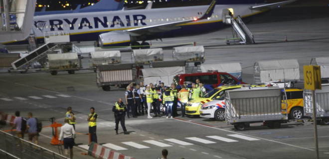 Из-за угрозы теракта в Нидерландах эвакуировали самолет Ryanair - Фото