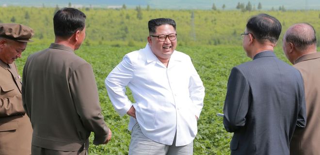 Ким Чен Ын предпочел встрече с Помпео визит на картофельную ферму - Фото