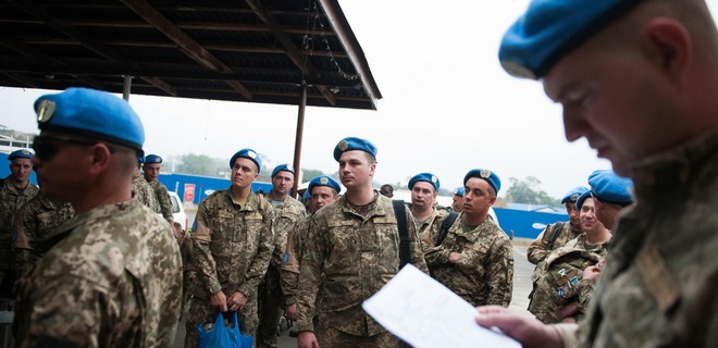 Юг Украины за год поменял мнение о миротворцах в Донбассе: опрос - Фото
